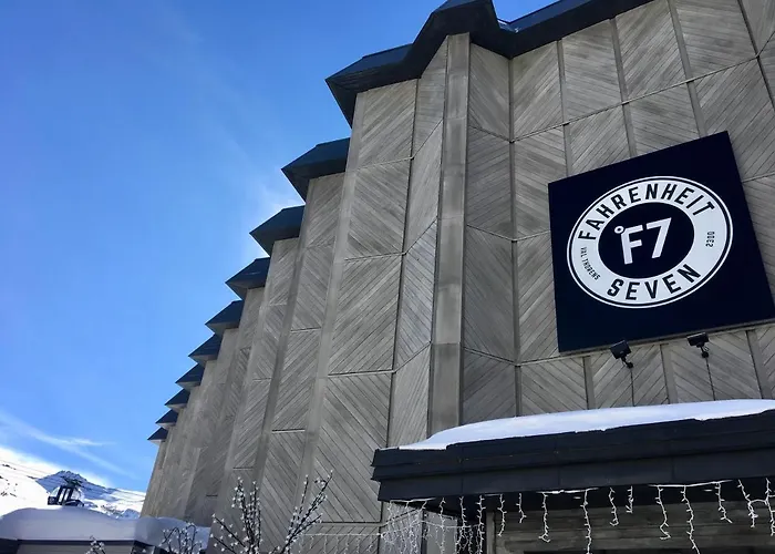 Fahrenheit Seven Готель 4*