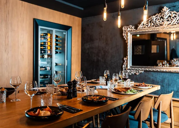 Готель Fahrenheit Seven Валь-Торанс