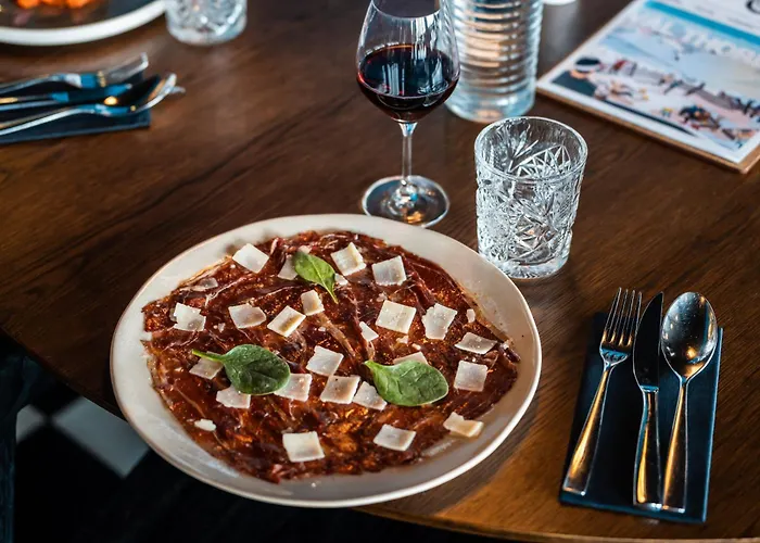 Fahrenheit Seven Готель 4*