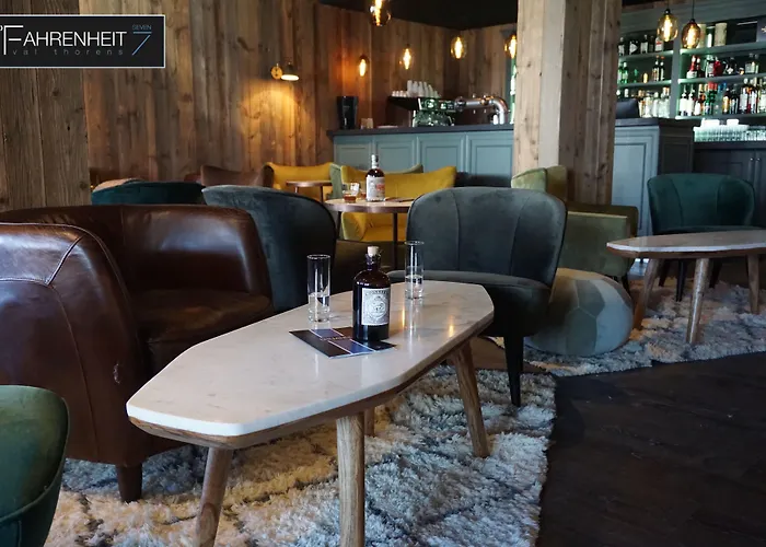 Готель Fahrenheit Seven Валь-Торанс