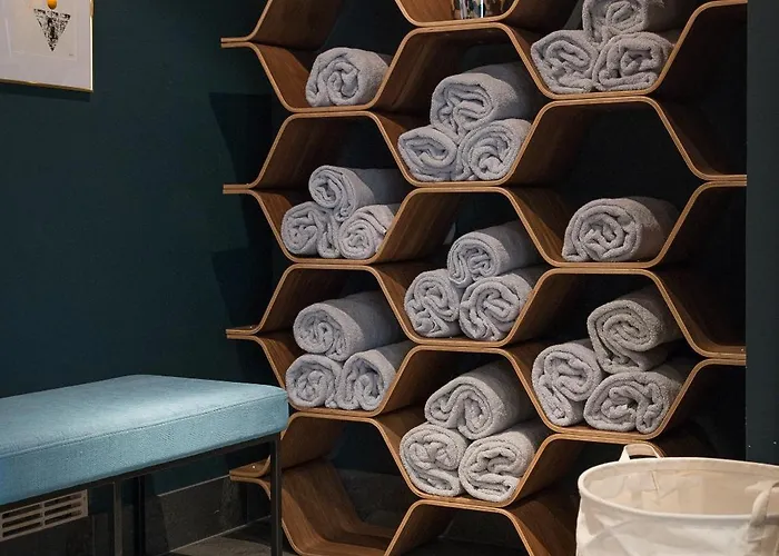 Готель Fahrenheit Seven Валь-Торанс