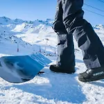 Fahrenheit Seven Отель