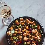 Fahrenheit Seven Отель