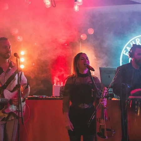 فندق Fahrenheit Seven