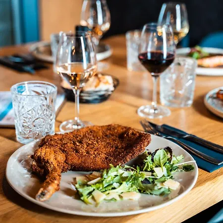 Hotel Fahrenheit Seven