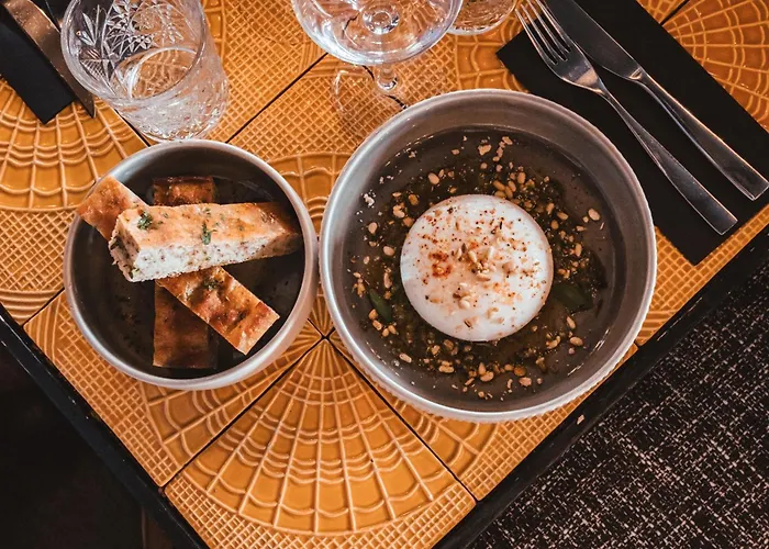 فندق Fahrenheit Seven فال تورُن