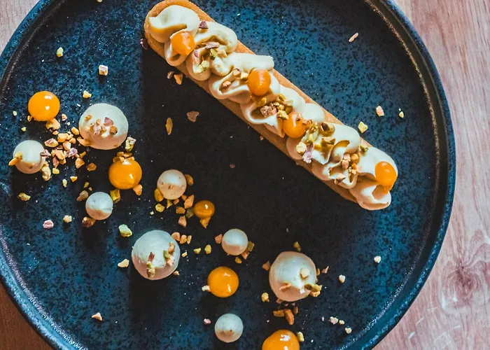 فندق Fahrenheit Seven فال تورُن