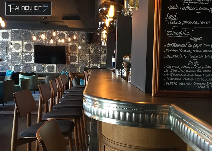 Fahrenheit Seven فندق فال تورُن