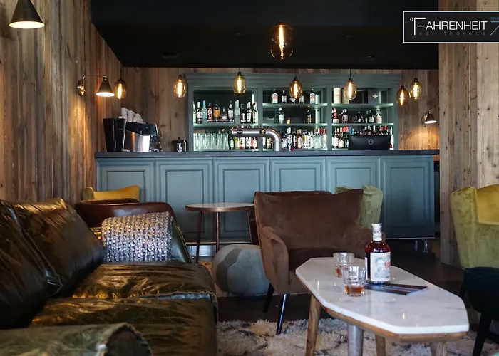 Fahrenheit Seven Hotel 4*