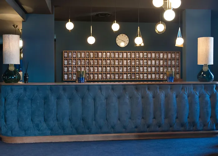 Fahrenheit Seven 4* فال تورُن