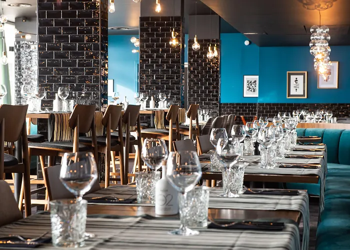 فندق Fahrenheit Seven فال تورُن